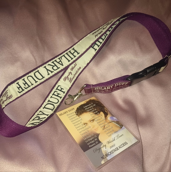 Hilary Duff 2007 Dignity World Tour - Picture 8 of 8